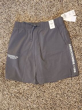 Abercrombie & Fitch Boy's Gray Athletic Above The Knee Length Shorts